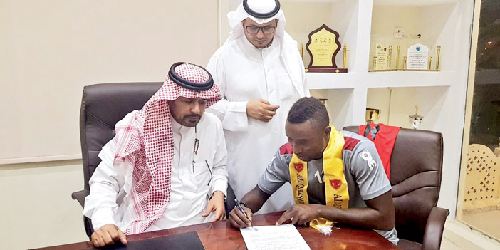  جانب من التوقيع مع اللاعبين