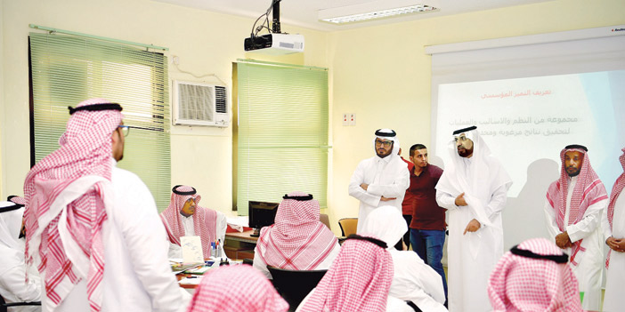  د. محمد المقبل في حديث للمعلمين