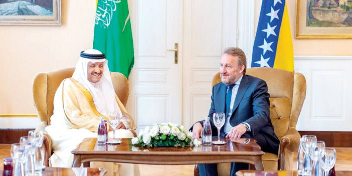  الأمير سلطان بن سلمان خلال لقائه الرئيس البوسني