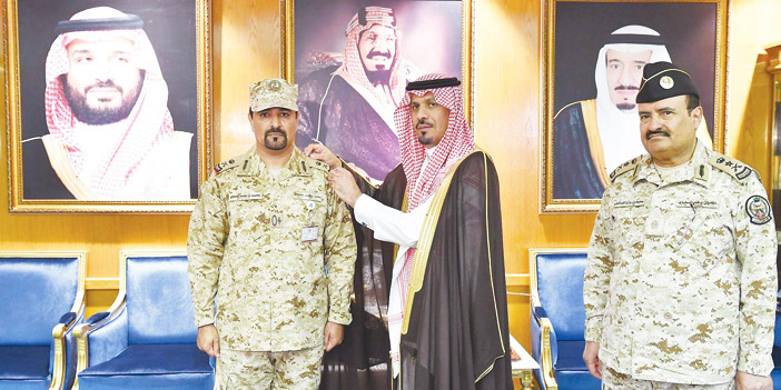 وزير الحرس الوطني يقلد عدداً من الضباط رتبهم الجديدة 