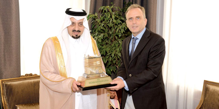  جانب من الاستقبال