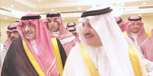  الامراء سعود بن نايف ومحمد بن نايف خلال العزاء
