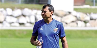 الوحدة يخوض اليوم أولى تجاربه بمعسكره الخارجي 