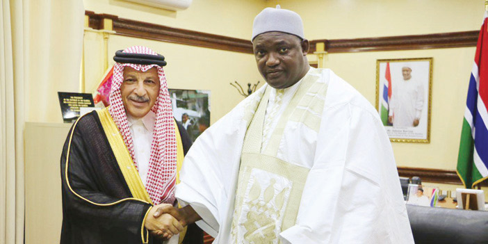  رئيس جامبيا خلال لقائه قطان