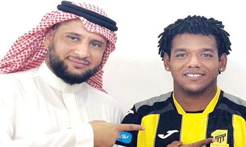  البرازيلي رومارينهو بديل العكايشي