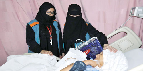  دليلتان تعودان حاجة ترقد في المستشفى