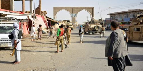 طالبان تسيطر على قاعدة في شمال أفغانستان 