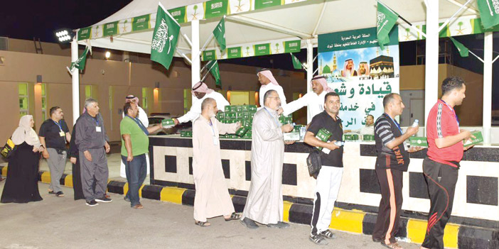 سفارة المملكة لدى الأردن تودع الحجاج الفلسطينيين من ذوي الشهداء 