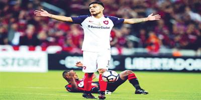 الأهلي يتنفس بوصول دياز ودجانيني 