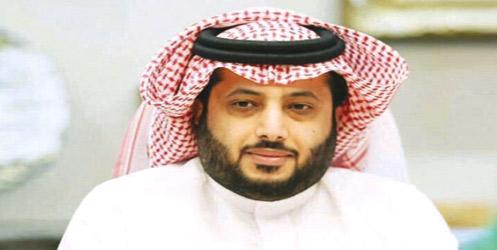 رئيس هيئة الرياضة يهنئ أبطال العالم ويكافئهم 