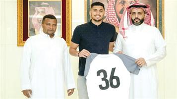 الشباب يضم حارس الأهلي راغد نجار 