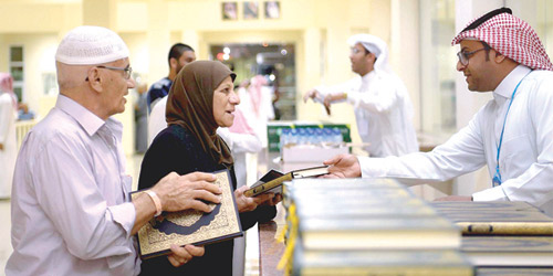  الحجاج لدى مغادرتهم المنفذ