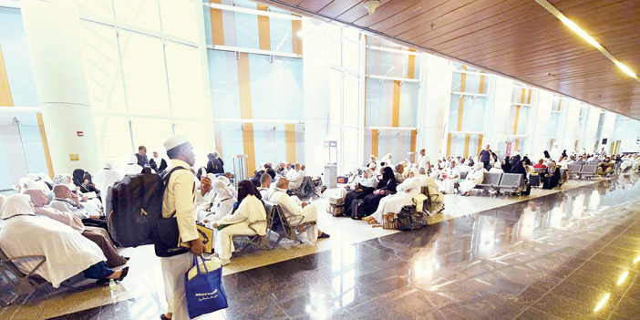  لقطات من مغادرة ضيوف الرحمن مطار المدينة المنورة