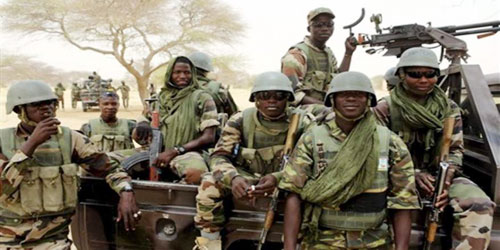 الجيش النيجيري يقتل 14من بوكو حرام وينقذ 21 مدنيًا 