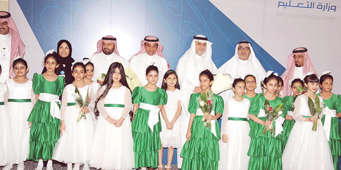 وزير التعليم يدشن فعاليات اليوم الوطني بمدارس التعليم العام 