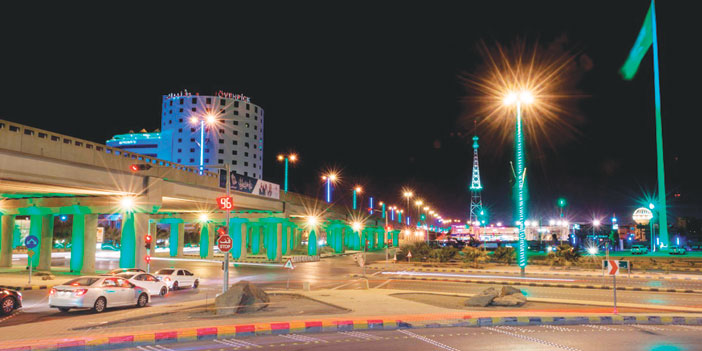  جانب من تزيين شوارع وميادين مدينة بريدة إحتفاءاً باليوم الوطني