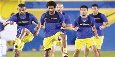 السهلاوي يشارك في تدريبات النصر 