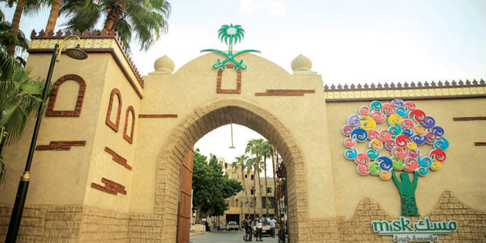 (جدارية بصمة وطن) و(ساحة النشيد الوطني) تتيح للزوار المشاركة والتفاعل 