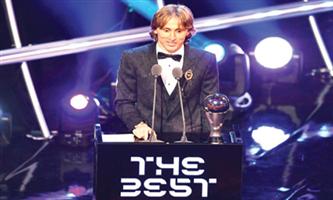 الكرواتي لوكا مودريتش أفضل لاعب   