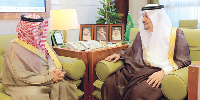  أمير منطقة الرياض خلال استقباله الرميح