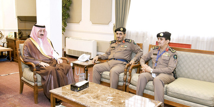  استقبال محافظ الأحساء للواء المري والعميد المسردي