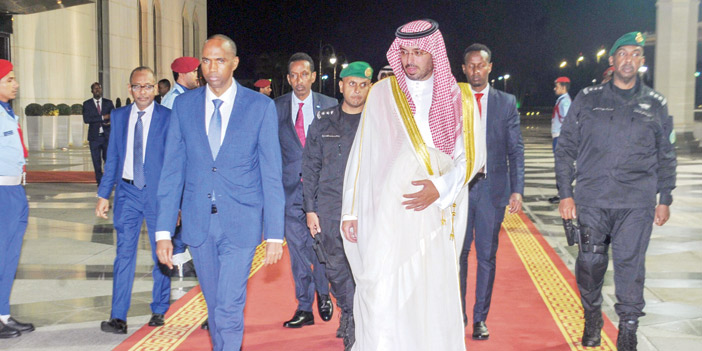  مغادرة رئيس مجلس الوزراء الصومالي