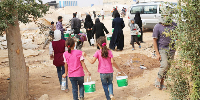 الأيادي السعودية تكفكف دموع أطفال ريف حلب 