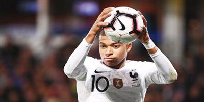 مبابي ينقذ فرنسا من الهزيمة أمام أيسلندا وديّاً 