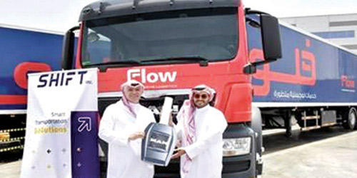  جانب من تسلّم الشاحنات