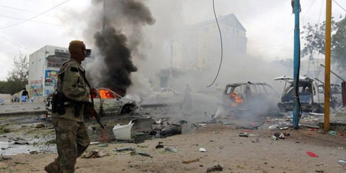 ارتفاع ضحايا تفجيرين بالصومال إلى 60 قتيلاً وجريحاً ‏ 