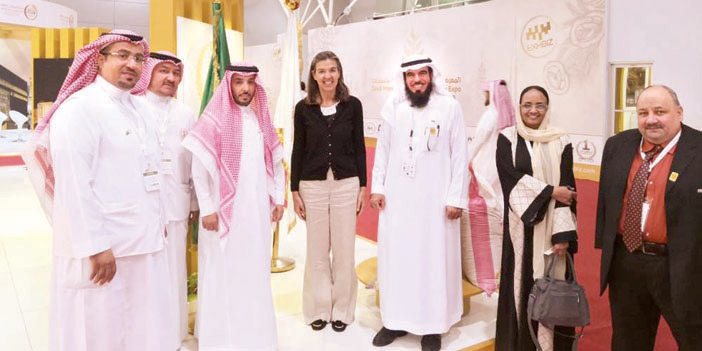  جانب من زيارة سفيرة مملكة بلجيكا لجناح شركة المطاحن الأولى بالمعرض