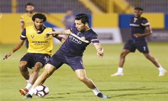 كارينيو يطمئن على جاهزية الجبرين 