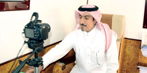   ابن مشيط يستعد لإصدار بطاقته