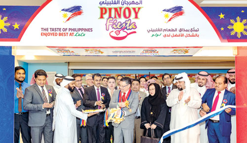   جانب من انطلاق المهرجان