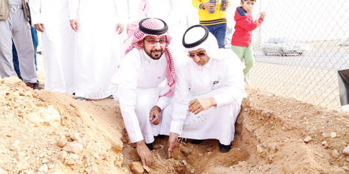 «البيئة»: تشجير طرق الرياض بزراعة 8 آلاف شجرة بالتعاون مع النقل 