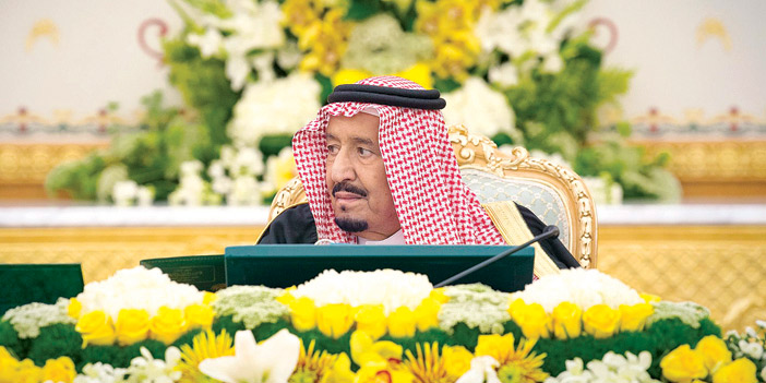   خادم الحرمين خلال ترؤسه جلسة مجلس الوزراء