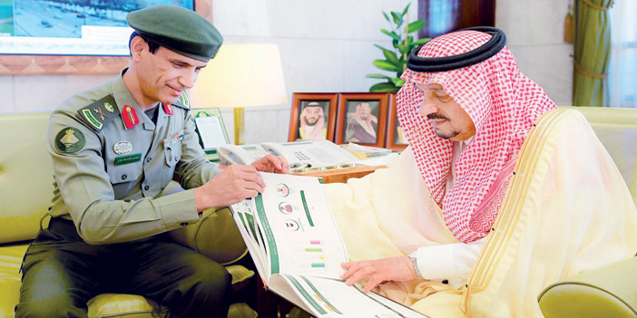  أمير منطقة الرياض يستقبل مدير جوازات المنطقة