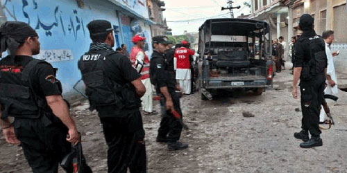 باكستاني يقتل زوجتَيْه لوضع حد للثرثرة 