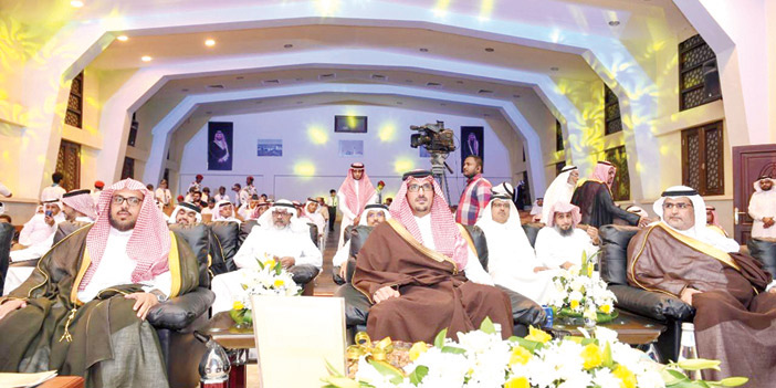  الأمير سعود بن خالد في منصة الحفل
