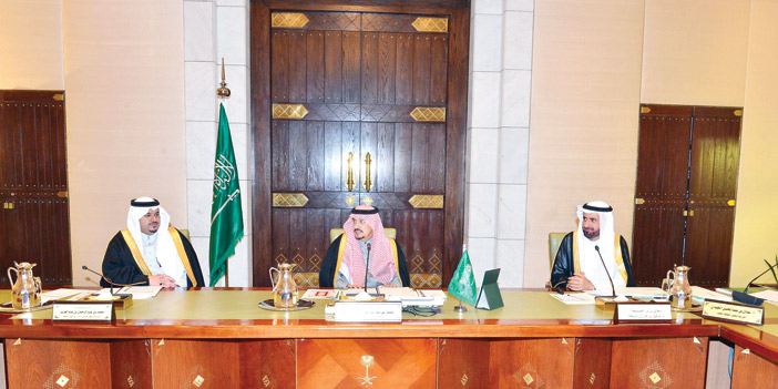  أمير منطقة الرياض مترئساً جلسة المجلس