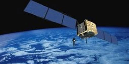 قمر صناعي لاختبار نمو الطماطم على القمر 