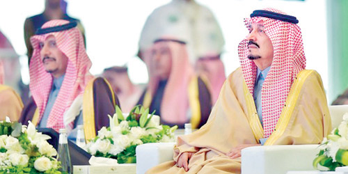 دشن مشاريع جامعية بـ(340) مليون ريال وشرف حفل استقبال المحافظ والأهالي 