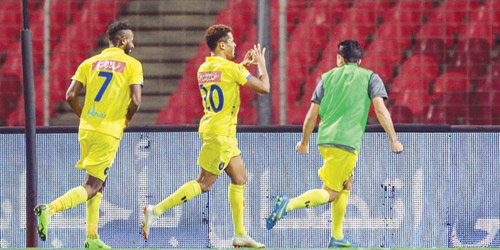  فرحة التعاون بهدف الفوز أمام الوحدة أمس