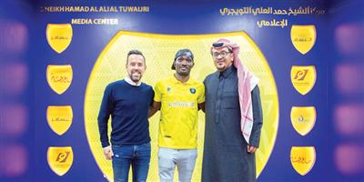 التعاون يمدد عقد لاعبه أميسي موسمين إضافيين 