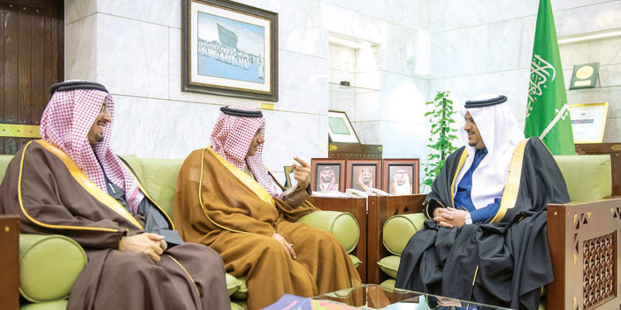  نائب أميرمنطقة الرياض يستقبل مدير جامعة الملك سعود