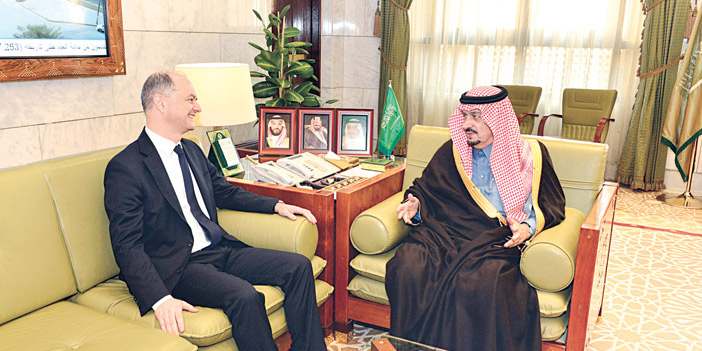  أمير منطقة الرياض خلال استقباله سفير النمسا