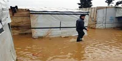 السيول تجتاح 3 مخيمات للاجئين السوريين 