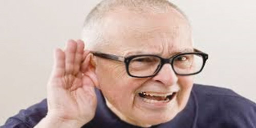 ضعف السمع يزيد خطر الاكتئاب بين كبار السن 