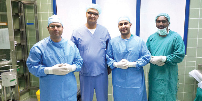 استخدام المنظار لاستخراج حصوة كبيرة من حالب طفل في المستشفى السعودي الألماني بالرياض 