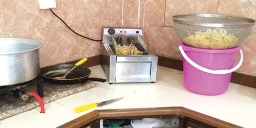  جانب من أحد المطاعم التي تم التفتيش عليها